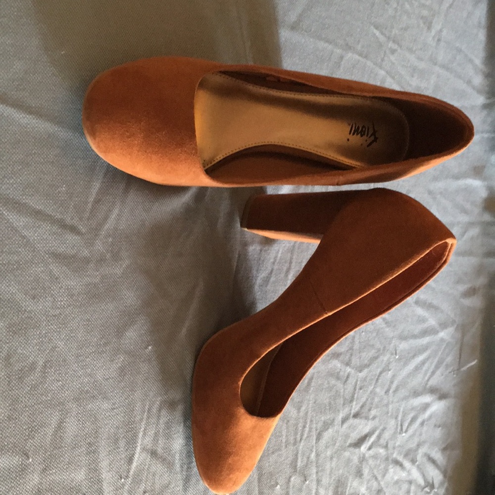 Women’s shoes